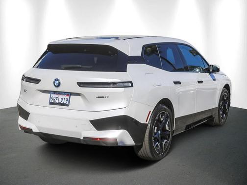 2025 BMW iX xDrive50