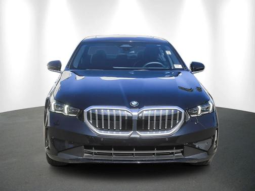 2025 BMW 530 i