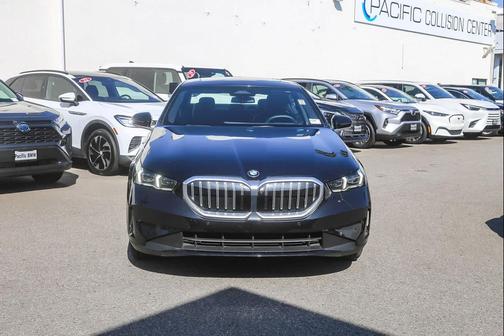 2025 BMW 530 i