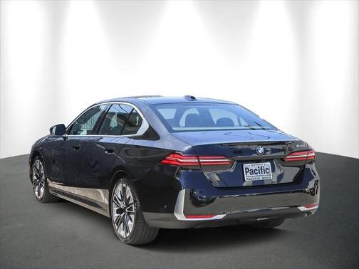2024 BMW 530 i
