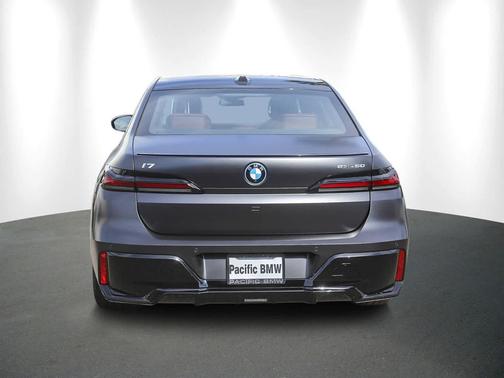 2025 BMW i7 eDrive50