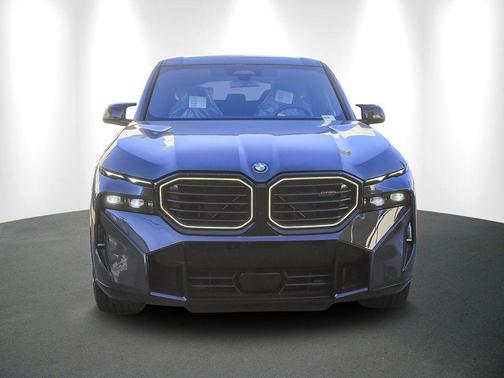 Dravit Grey Metallic 2026 BMW XM Label