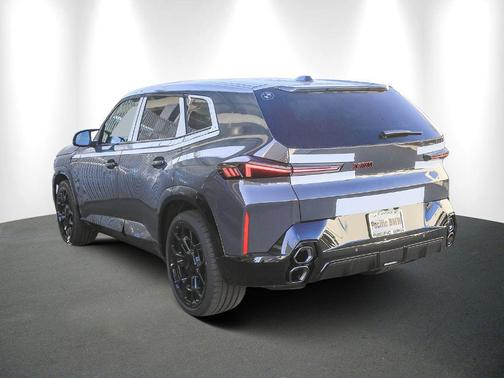 Dravit Grey Metallic 2026 BMW XM Label