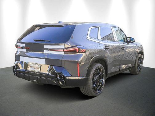 Dravit Grey Metallic 2026 BMW XM Label