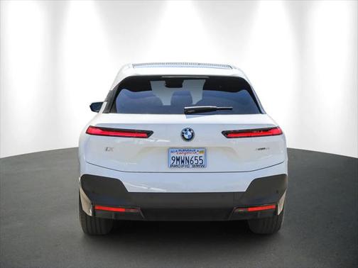 2025 BMW iX xDrive50