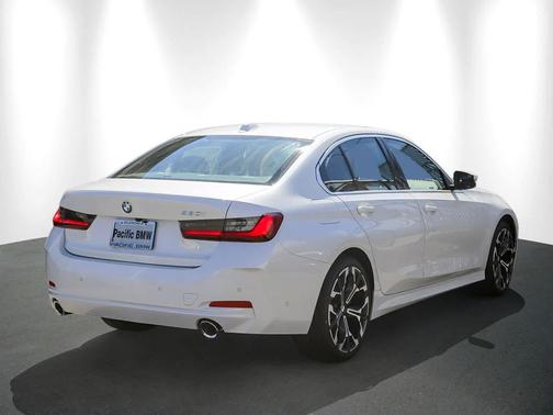 2025 BMW 330 i