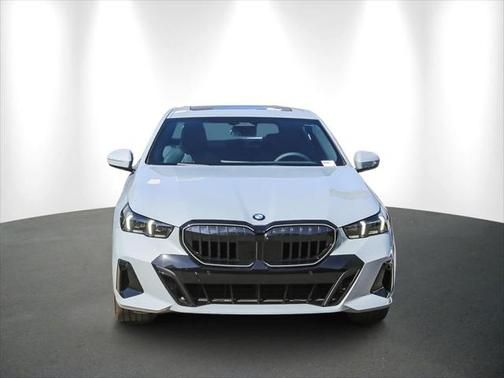 2025 BMW 530 i
