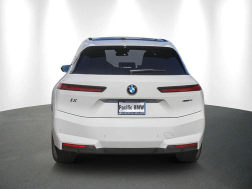 2026 BMW iX xDrive60