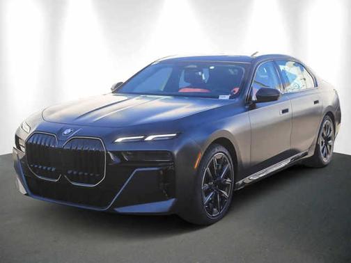 2026 BMW 740 740i