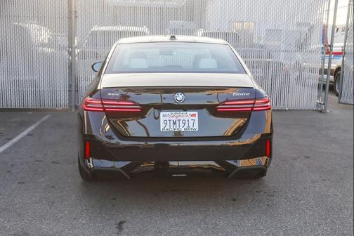 2026 BMW 550e xDrive