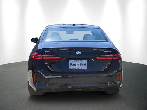 2026 BMW 550e xDrive