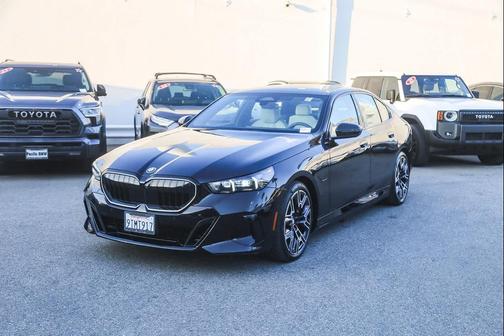 2026 BMW 550e xDrive