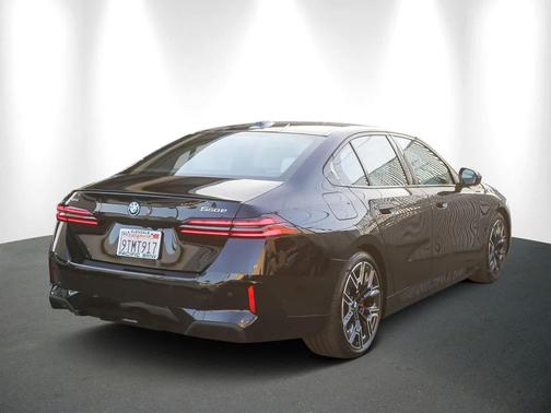2026 BMW 550e xDrive