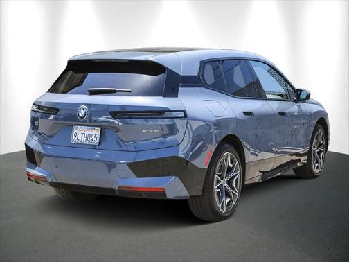 2025 BMW iX xDrive50