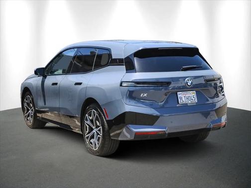 2025 BMW iX xDrive50