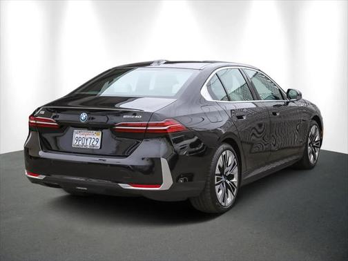 2025 BMW i5 eDrive40