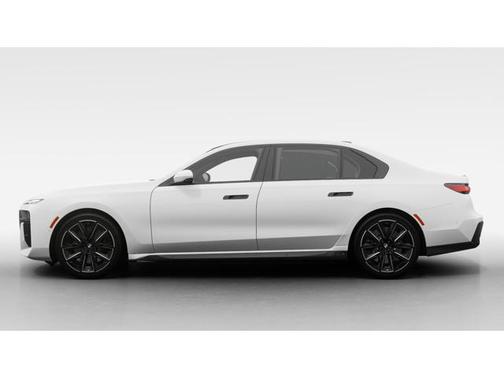 2025 BMW 740 i