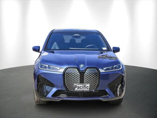 2025 BMW iX xDrive50
