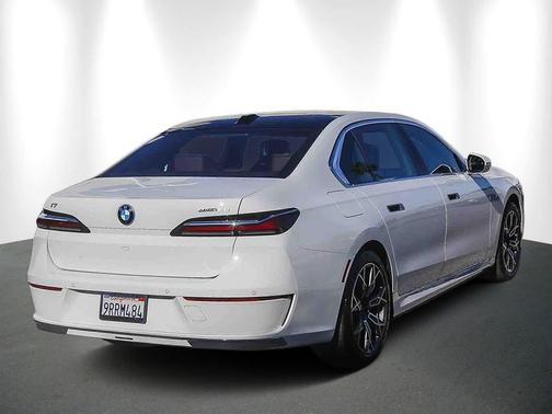 2025 BMW i7 eDrive50