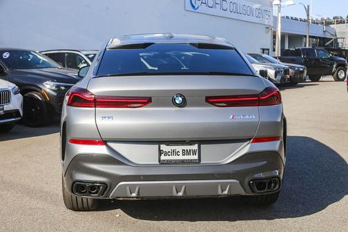 Frozen Pure Grey Metallic 2027 BMW X6 M60i