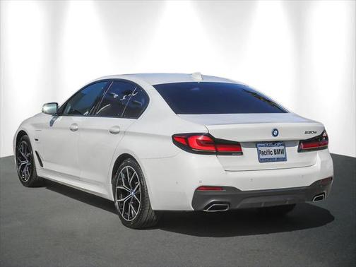 2022 BMW 530e Base