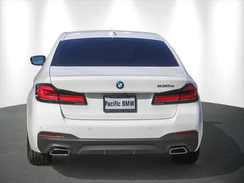 2022 BMW 530e Base