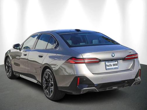 2025 BMW i5 xDrive40