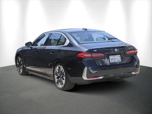 2025 BMW i5 eDrive40