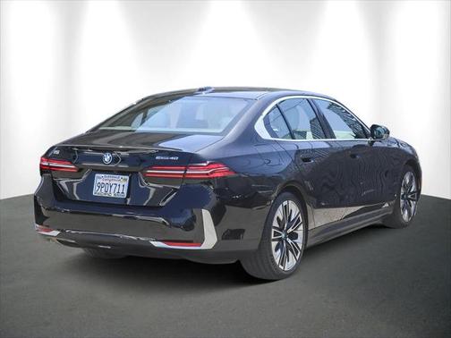 2025 BMW i5 eDrive40