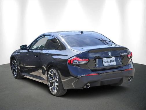 2025 BMW 230 i