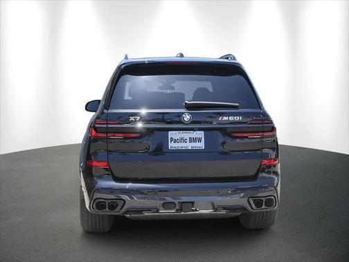 2026 BMW X7 M60i
