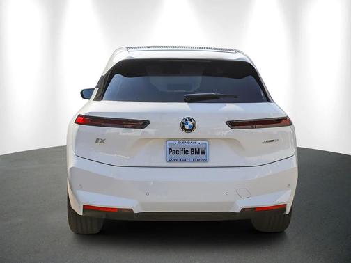2026 BMW iX xDrive60