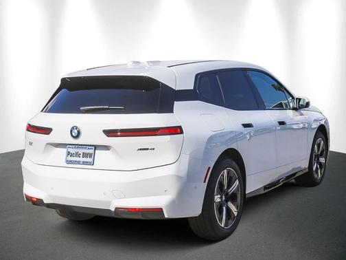 2026 BMW iX xDrive45