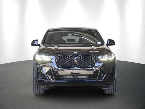 2025 BMW X4 xDrive30i