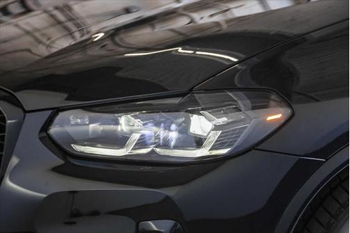 2025 BMW X4 xDrive30i