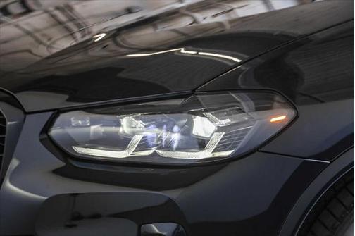 2025 BMW X4 xDrive30i
