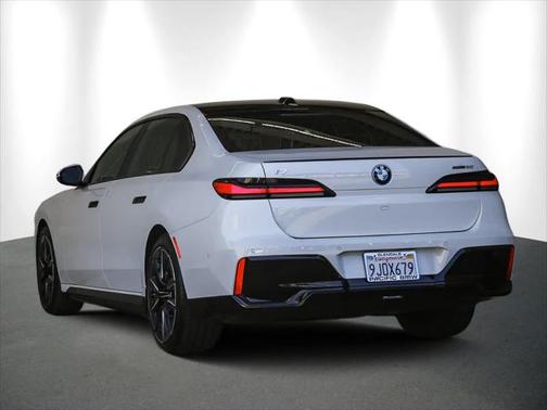 2024 BMW i7 eDrive50