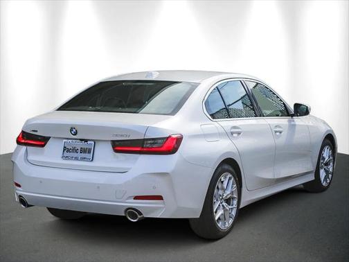 2025 BMW 330 i xDrive