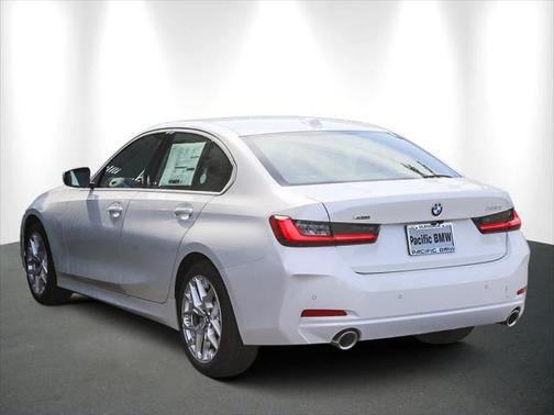 2025 BMW 330 i xDrive