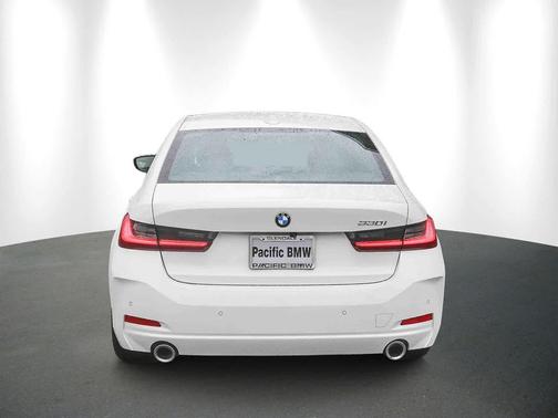 2023 BMW 330 330i