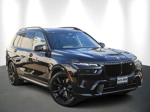 Black Sapphire Metallic 2026 BMW X7 M60i