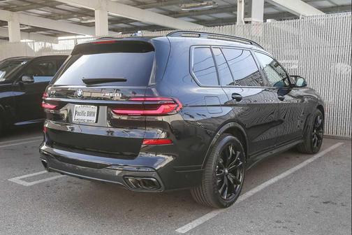 2026 BMW X7 M60i