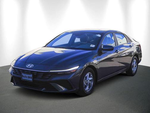 2024 Hyundai ELANTRA SE