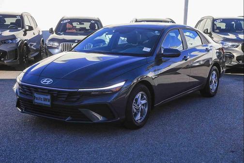 2024 Hyundai ELANTRA SE