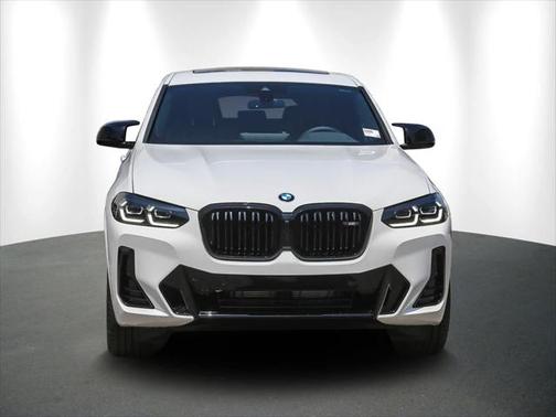 2025 BMW X4 M40i
