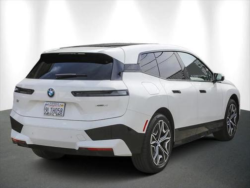 2025 BMW iX xDrive50