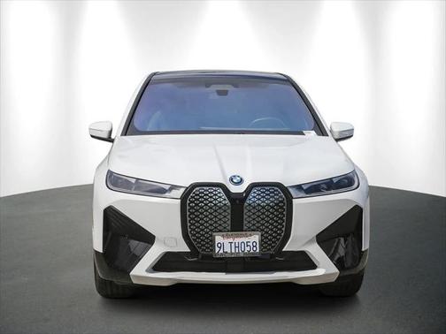 2025 BMW iX xDrive50