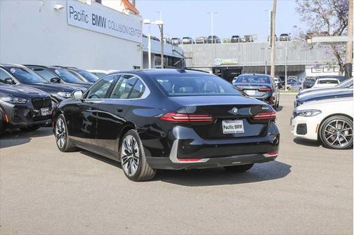 2024 BMW 530 i