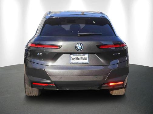 2025 BMW iX xDrive50