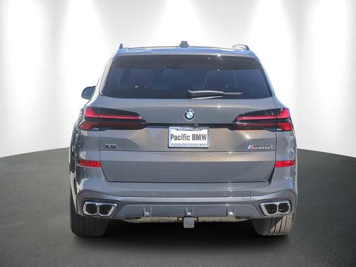2025 BMW X5 M60i